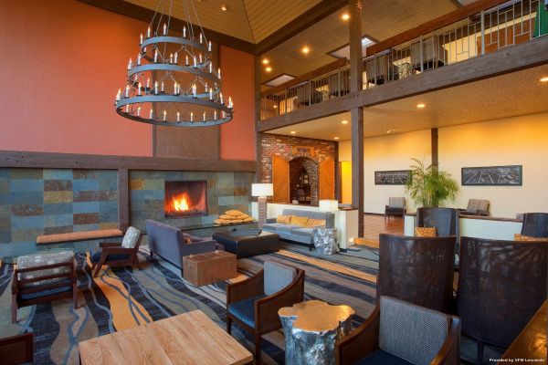 Valley River Inn (Eugene)